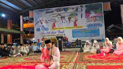 Ustadz Yusuf Mansur Isi Tausiah Penutupan Festival 1 Muharram 1447 H di Pesisir Selatan